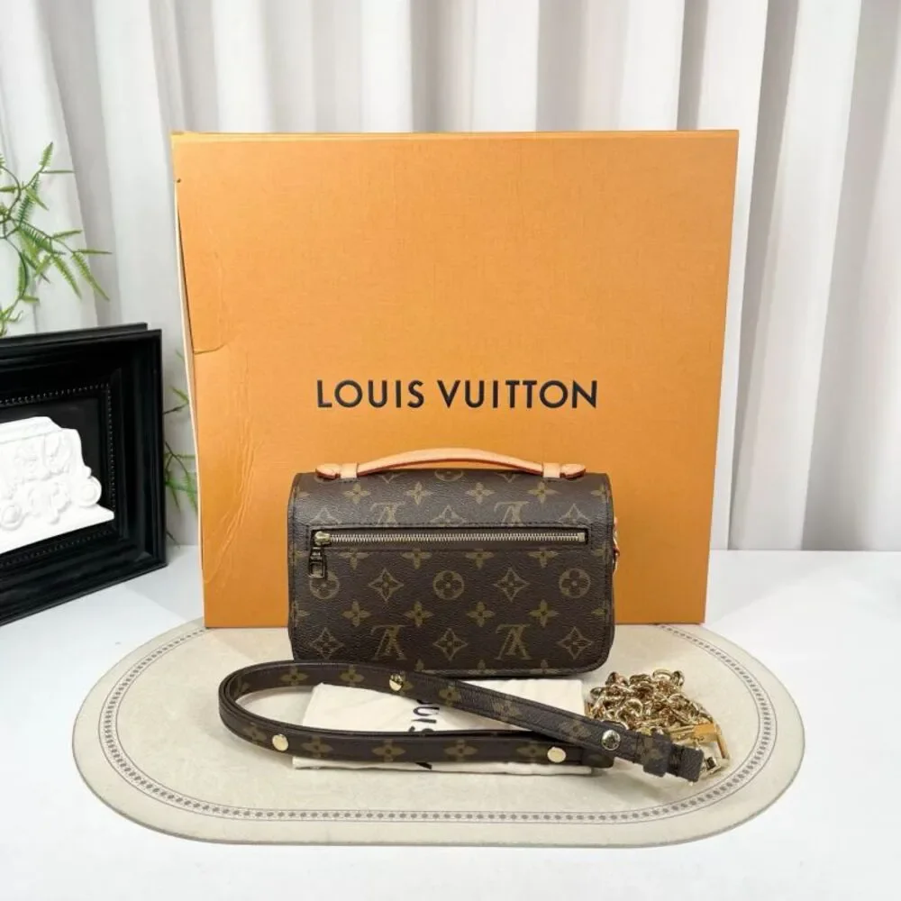 Louis Vuitton Women Pre-Loved Bag Very Good Condition - Picture 2 of 3
